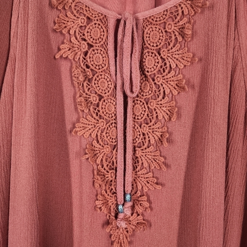 NAIF ROUND NECK DRESS - Picture 5 of 9